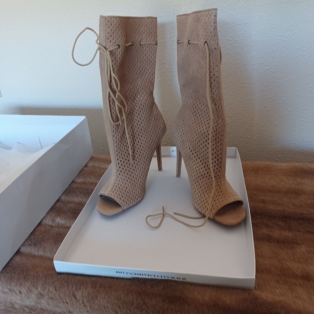Open toe bootie